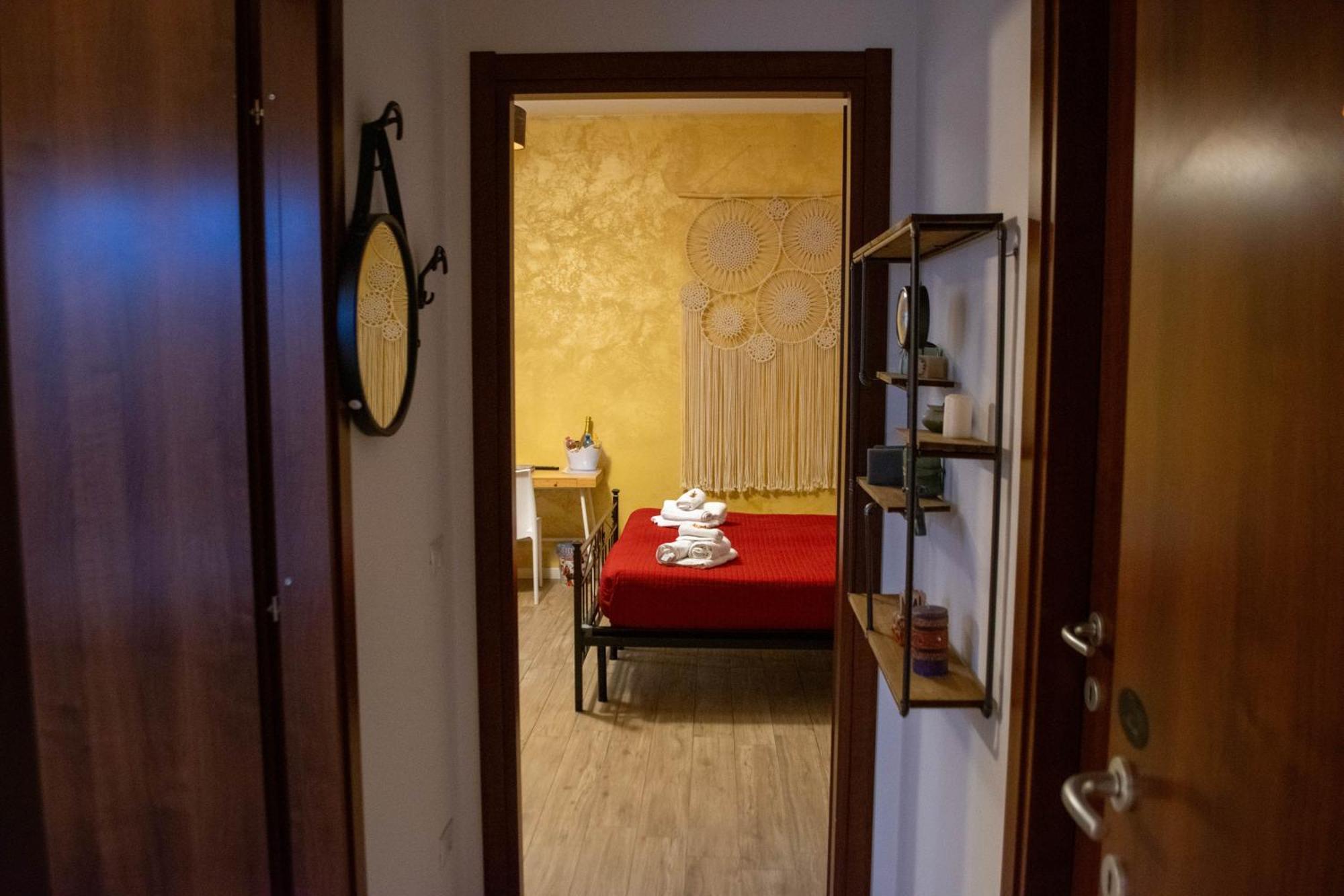 Emmanueli65 Fronte Clinica Per 4 Matrimoniale E Castello Bed & Breakfast Piacenza Luaran gambar