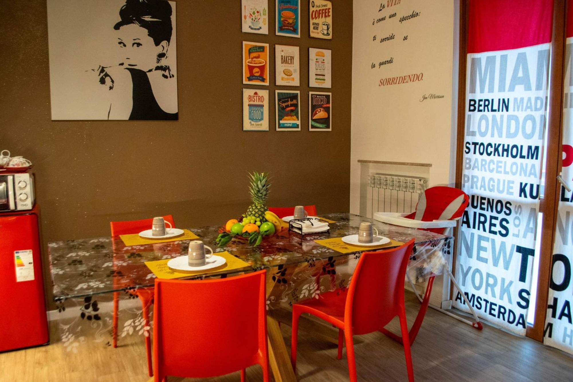 Emmanueli65 Fronte Clinica Per 4 Matrimoniale E Castello Bed & Breakfast Piacenza Luaran gambar